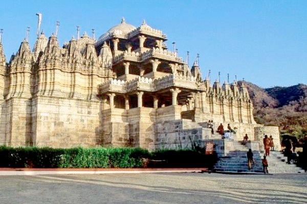 KUMBHALGARH – RANAKPUR JAIN TEMPLE WALK 06